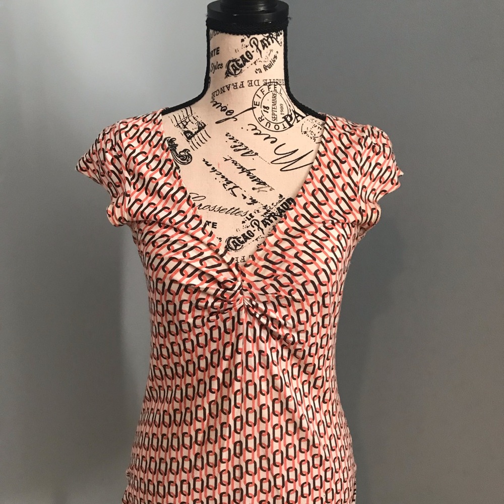 Cute sleeveless shirt